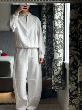 Common Value sweatshirt and sweatpants set S